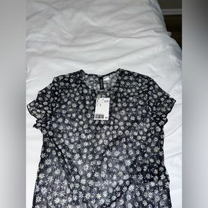 H&M black sheer crop top with daises!